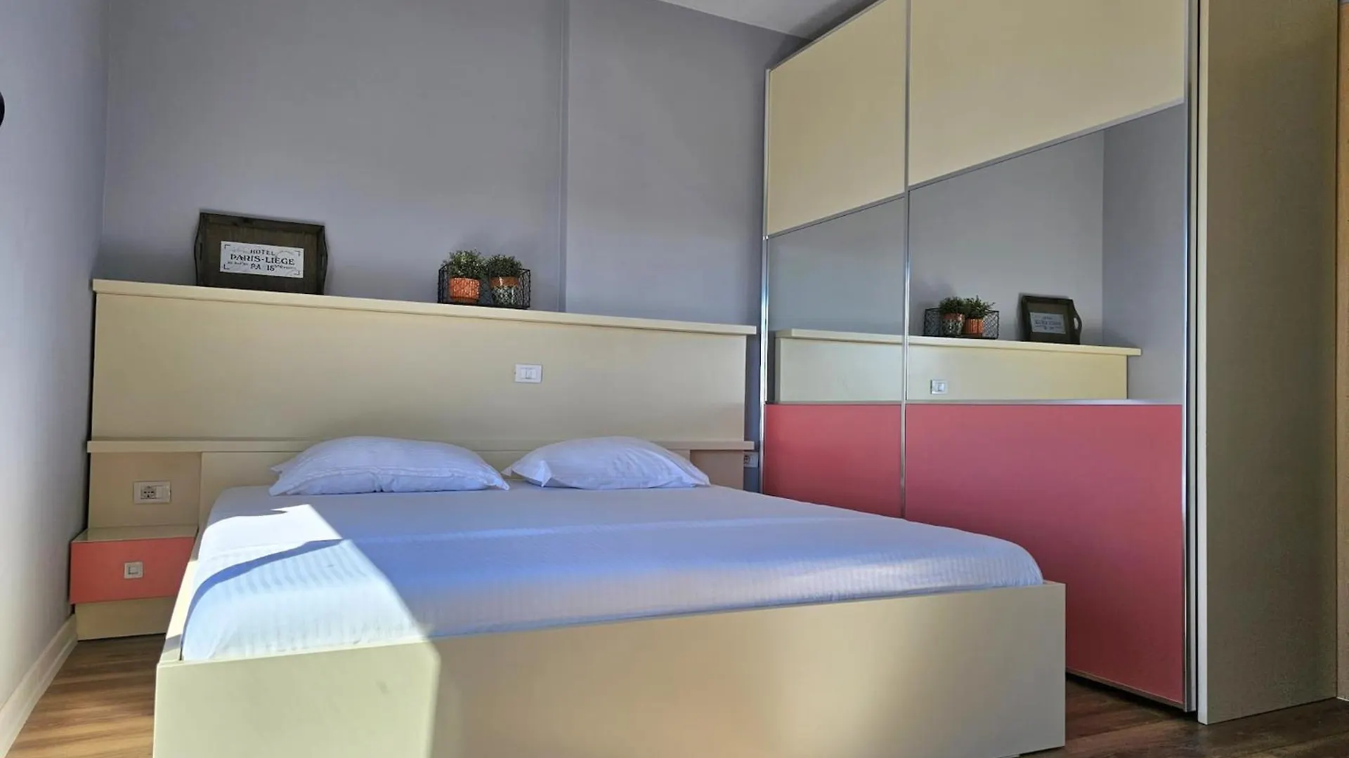 Modern Apartment For Three Guests Sarandë Albanien