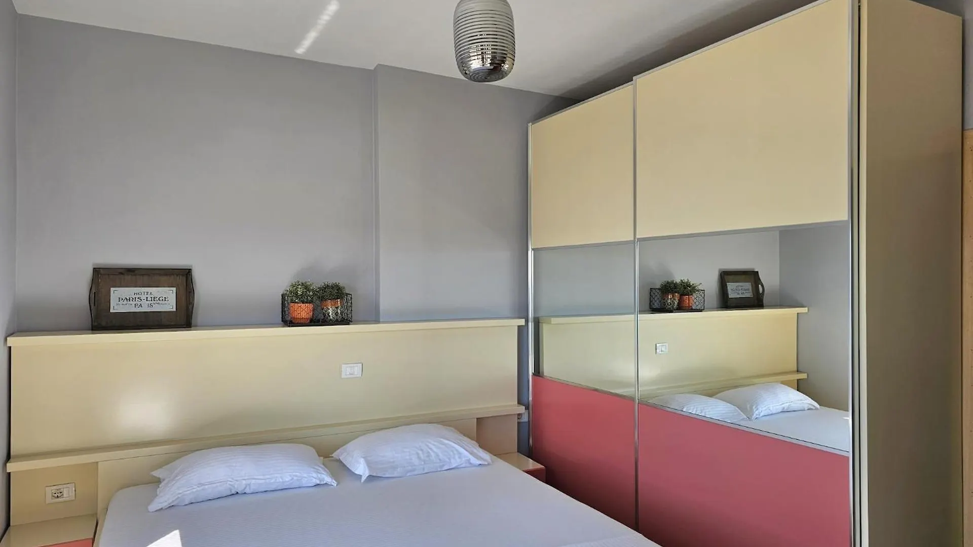 Modern Apartment For Three Guests Sarandë