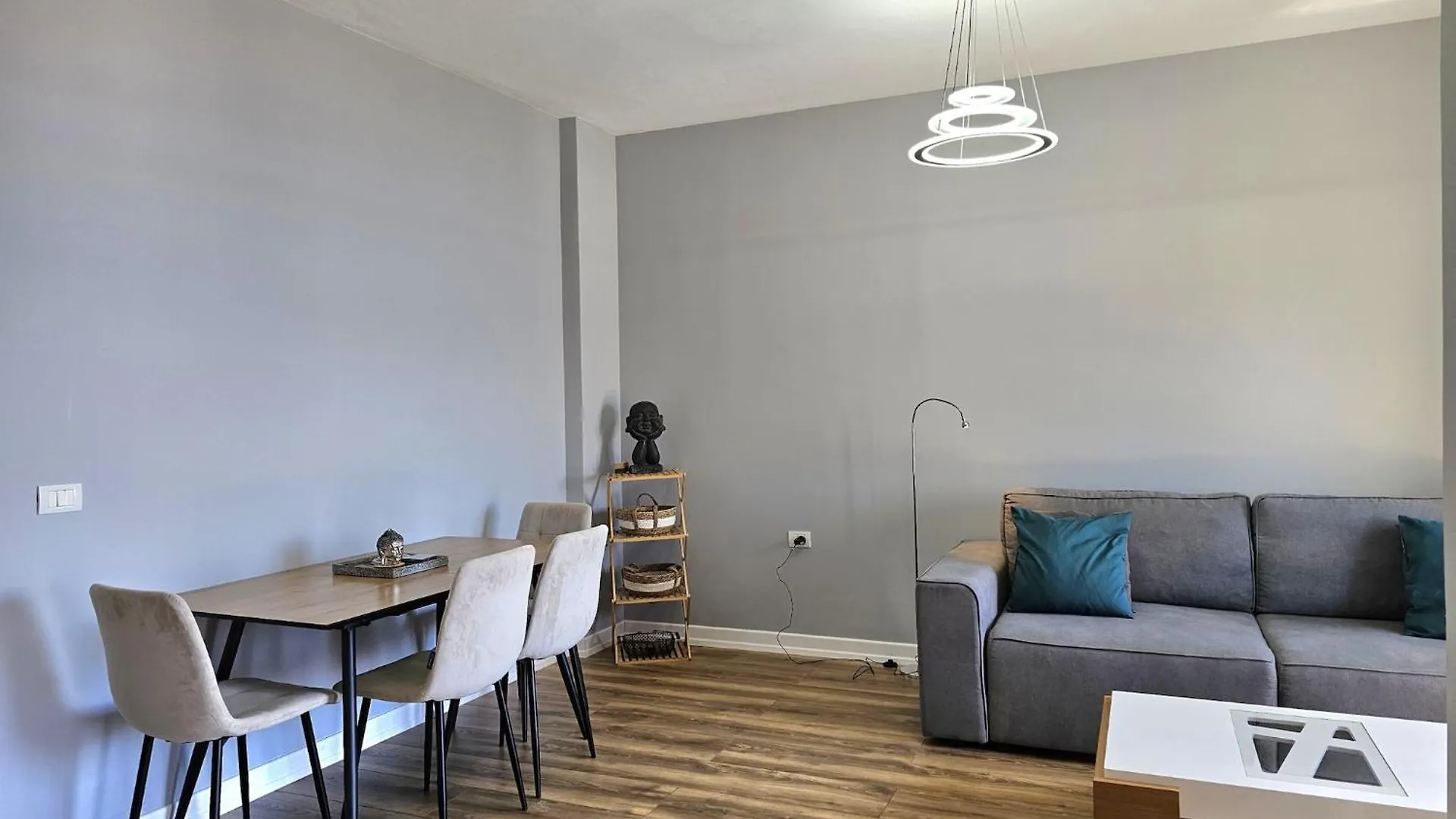 Modern Apartment For Three Guests Sarandë