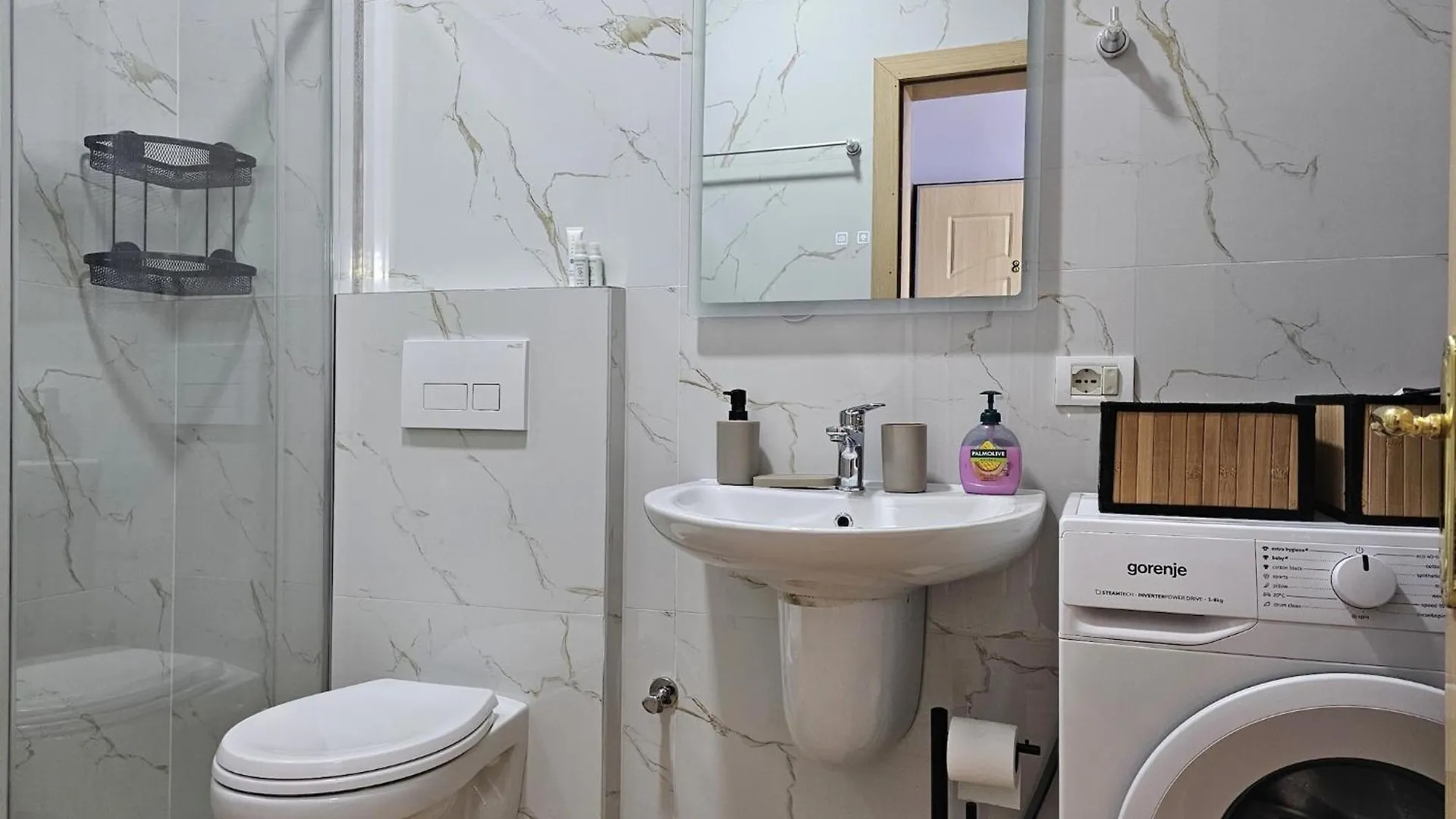 Modern Apartment For Three Guests Sarandë